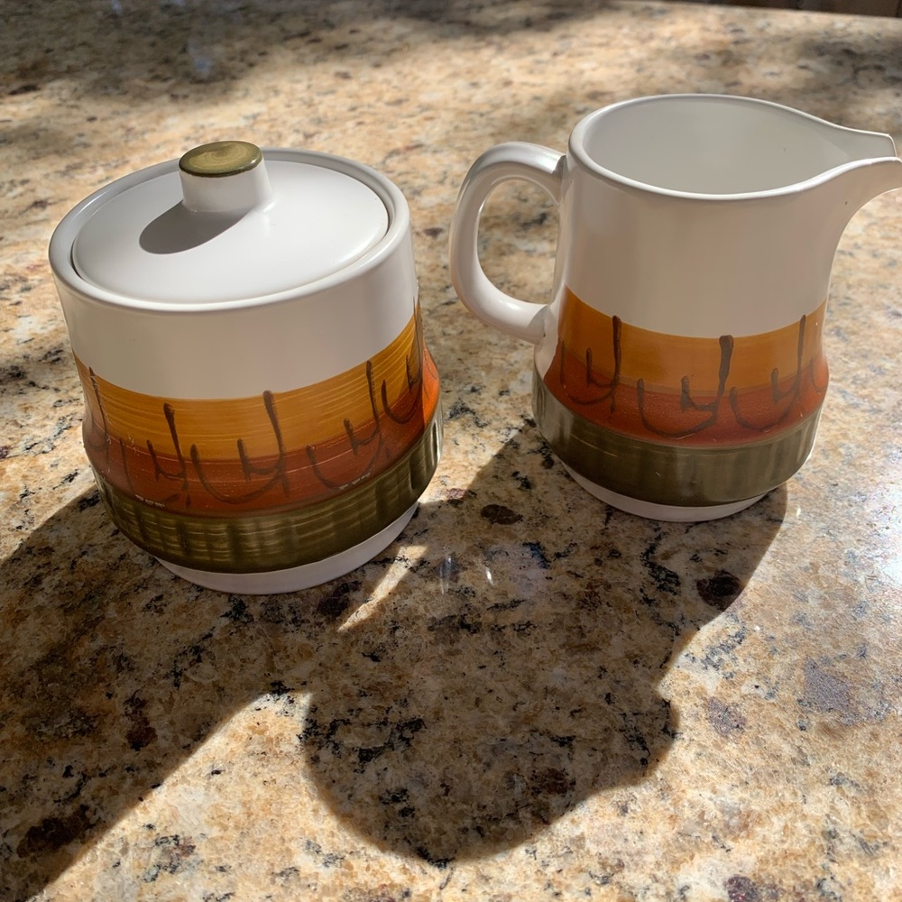 Vintage creamer and sugar bowl with lid, casual ceram galaxy ceramic. Japan 8007